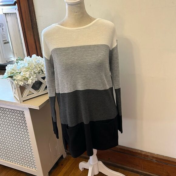 Vince Camuto cream black gray stripe long sleeve front pocket sweater Sz XS New - Picture 1 of 11